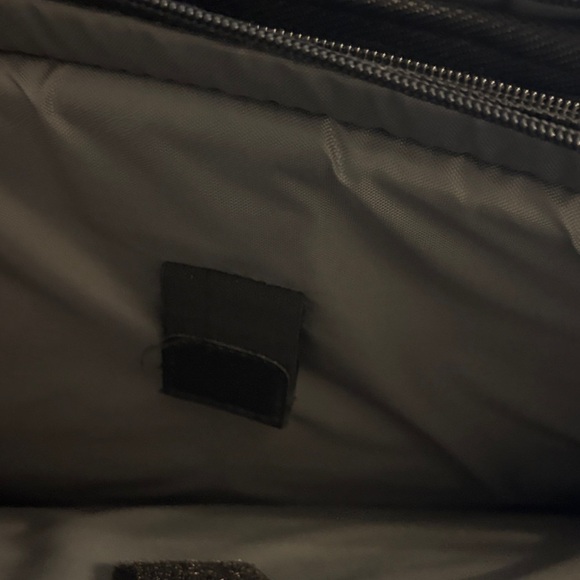 Dell Professional Black Laptop Messenger Bag - Picture 5 of 12